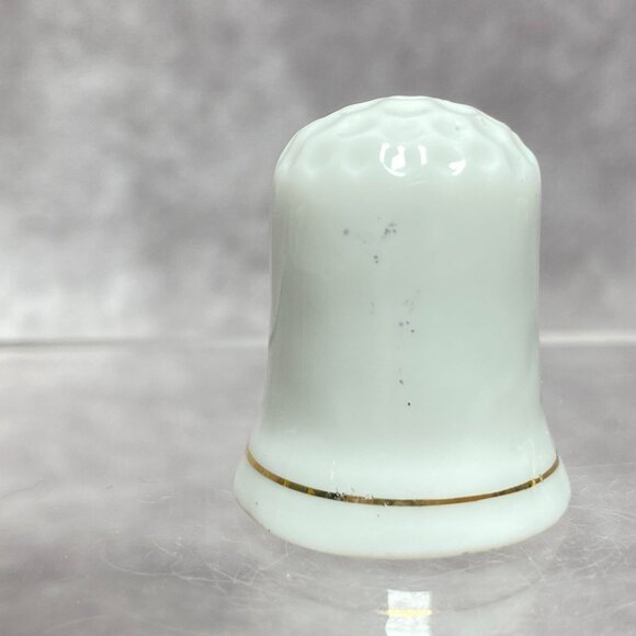 Vintage Bon Ami Powder Porcelain Thimble With Chick Logo & Gold Trim - Picture 5 of 9
